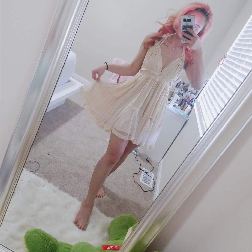 Boho Ivory Lace Ruffle Dress - Picture 2 of 2